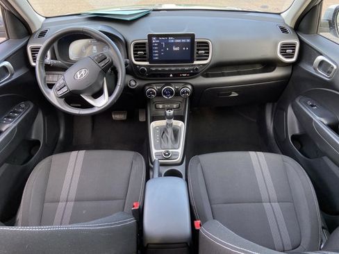 Used 2025 Hyundai Venue SEL FWD image 52