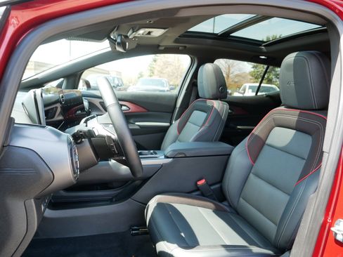 Used 2024 Chevrolet Equinox EV RS AWD/4WD image 34