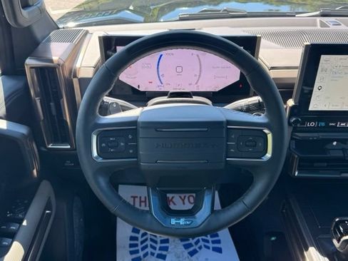 Used 2024 GMC Hummer EV 3X AWD/4WD image 11