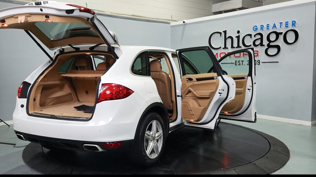Used 2014 Porsche Cayenne Platinum Edition AWD/4WD image 21