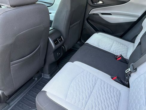 Used 2020 Chevrolet Equinox LS w/ LS Convenience Package AWD/4WD image 13