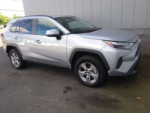 Certified 2025 Toyota RAV4 XLE AWD/4WD image 14