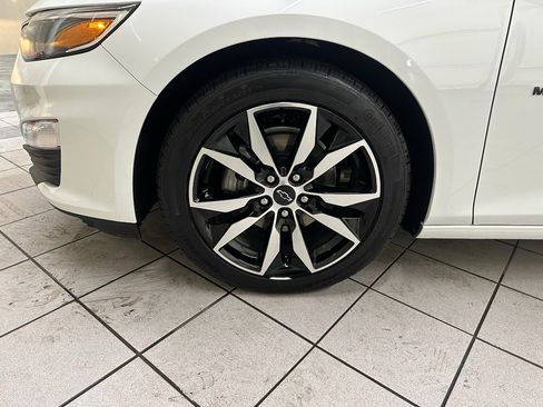 Used 2025 Chevrolet Malibu RS FWD image 15