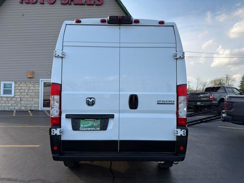 Used 2023 RAM ProMaster 2500 w/ Convenience Group image 7
