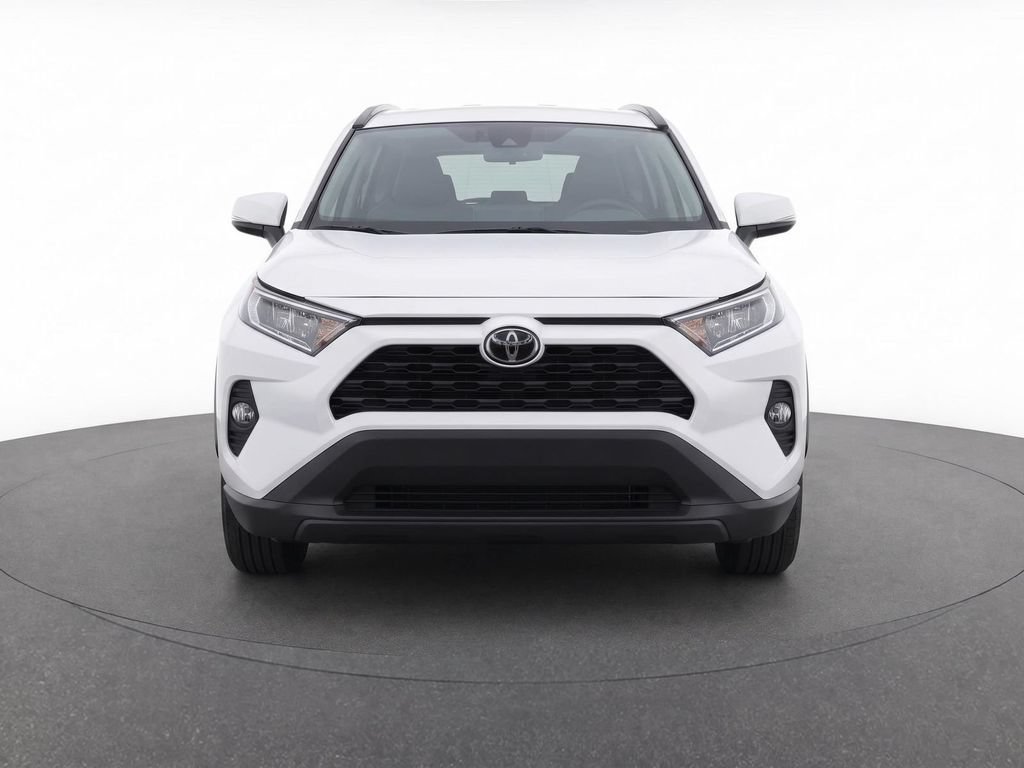 Used 2020 Toyota RAV4 XLE AWD/4WD image 5