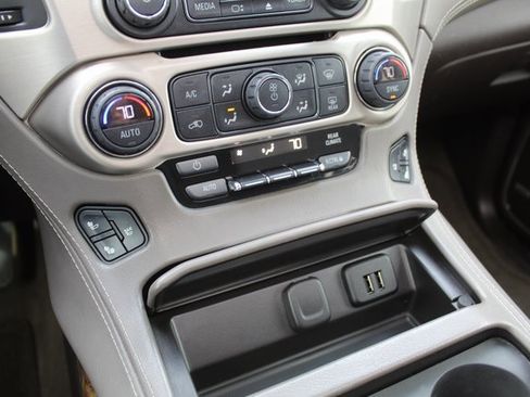 Used 2015 GMC Yukon Denali w/ Premium Package image 34