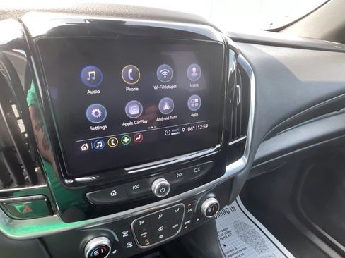Used 2023 Chevrolet Traverse LT FWD image 13