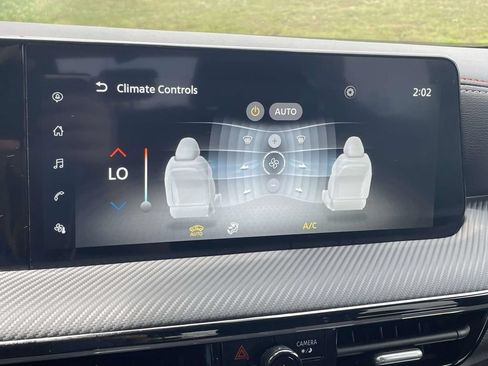 Used 2025 Nissan Kicks SR FWD image 24