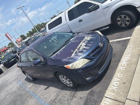 Used 2012 Toyota Corolla LE FWD image 2
