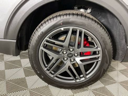 Used 2025 Ford Explorer ST-Line w/ Premium Package image 6