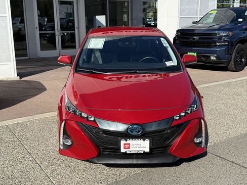 Certified 2021 Toyota Prius Prime Limited FWD image 11