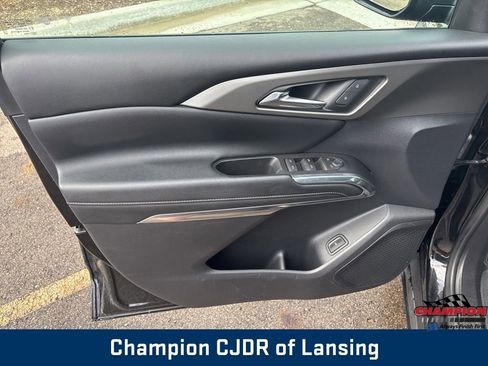 Used 2024 Chevrolet Traverse LT AWD/4WD image 14
