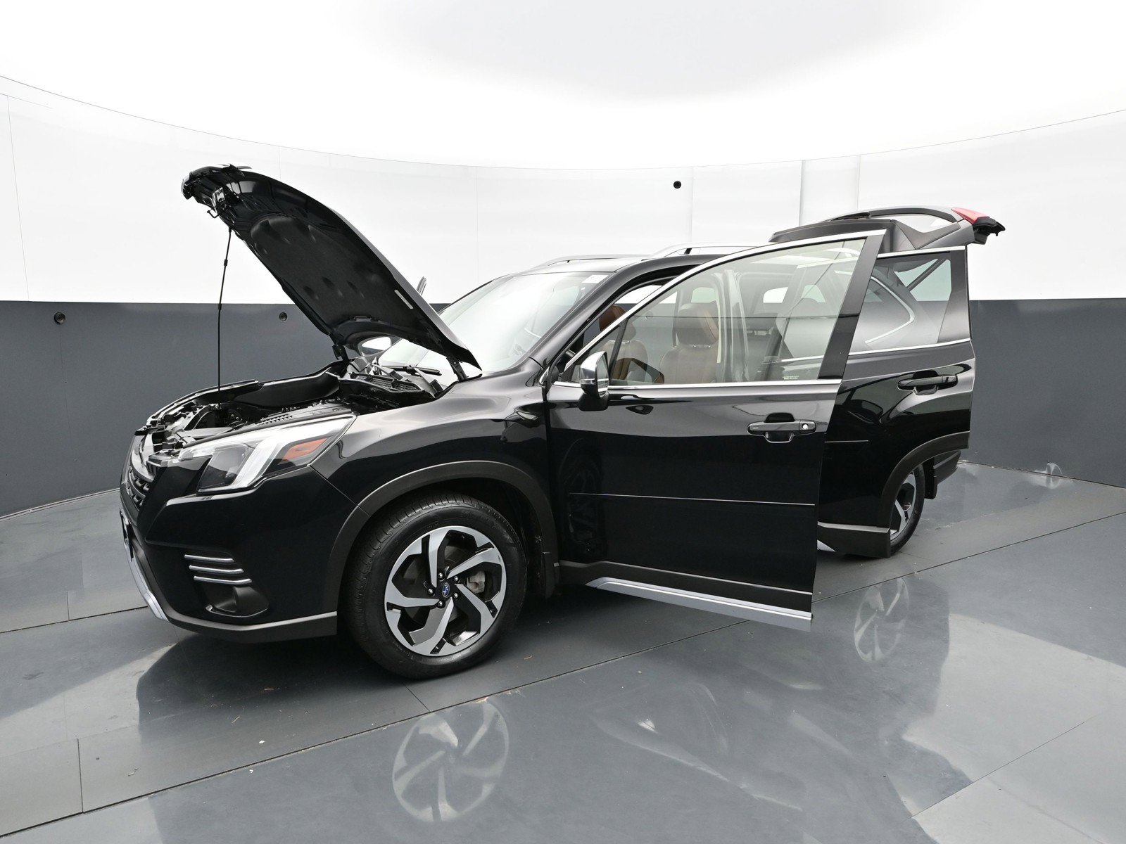 Used 2023 Subaru Forester Touring AWD/4WD image 39