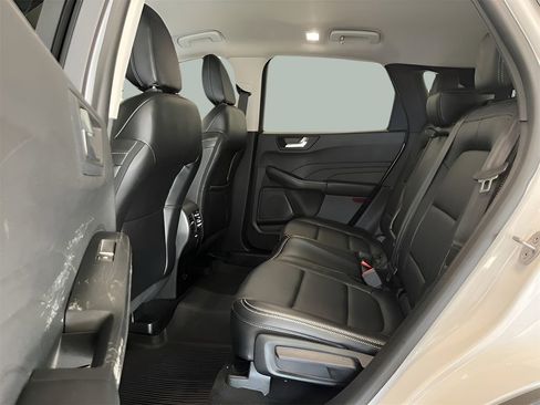 Used 2022 Ford Escape SEL image 14