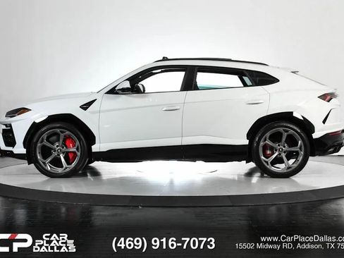 Used 2022 Lamborghini Urus AWD/4WD image 3