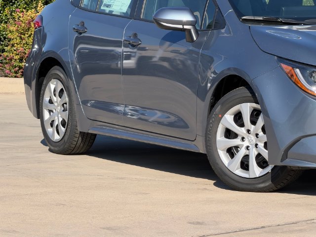 New 2027 Toyota Corolla LE FWD image 2