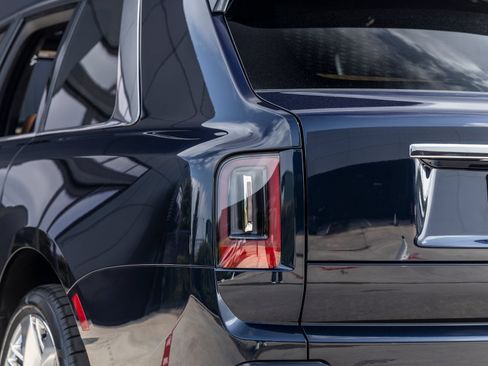 New 2026 Rolls-Royce Cullinan AWD/4WD image 14