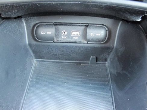 Used 2020 Kia Sorento LX FWD image 14