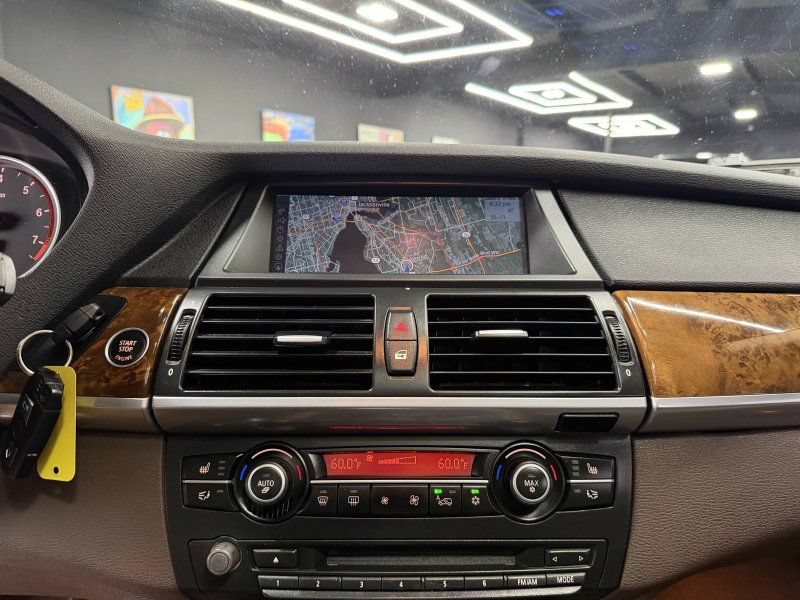 Used 2011 BMW X5 xDrive35i AWD/4WD image 12