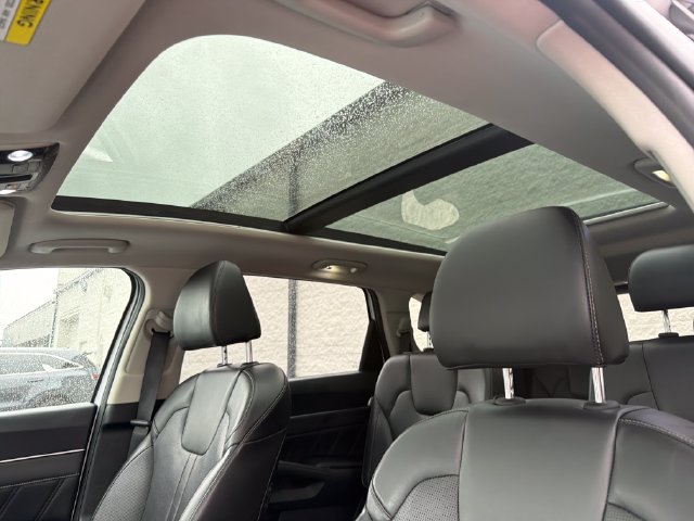 Used 2024 Kia Sorento SX FWD image 22