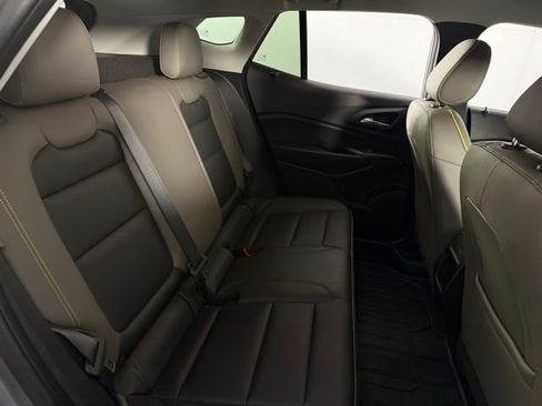 Used 2025 Chevrolet Trax ACTIV w/ Driver Confidence Package FWD image 39