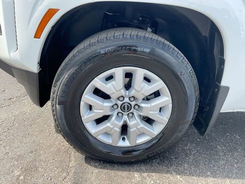 Used 2022 Nissan Frontier SV image 20