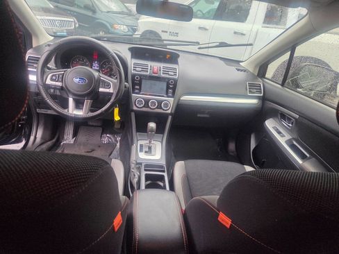 Used 2016 Subaru Crosstrek 2.0i Premium AWD/4WD image 6