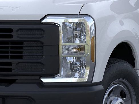 New 2026 Ford F350 XL w/ 360-Degree Camera Package RWD image 18