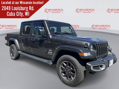 Used 2022 Jeep Gladiator Overland w/ Cold Weather Group AWD/4WD image 3