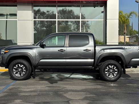 Certified 2023 Toyota Tacoma TRD Off-Road image 9
