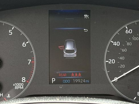 Used 2024 Toyota Corolla Cross L FWD image 11
