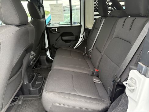 Used 2023 Jeep Wrangler Unlimited w/ Cold Weather Group AWD/4WD image 12