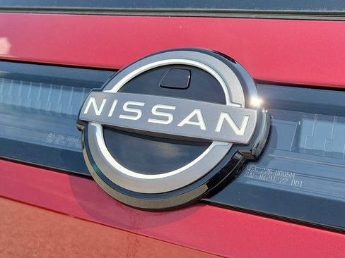 Certified 2025 Nissan Murano SV AWD/4WD image 11
