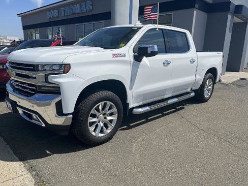 Used 2019 Chevrolet Silverado 1500 LTZ w/ LTZ Premium Package image 2