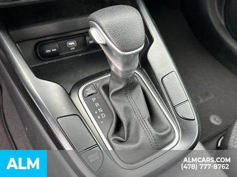 Used 2025 Kia Soul LX w/ LX Technology Package FWD image 34