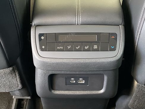 Used 2025 Nissan Pathfinder SL w/ Cargo Package AWD/4WD image 37