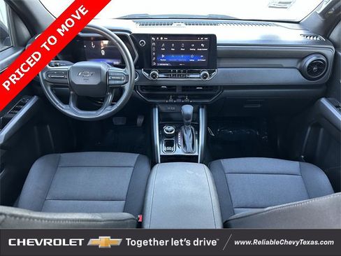 Used 2023 Chevrolet Colorado Trail Boss w/ Technology Package image 10