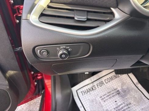 Used 2024 Chevrolet Malibu LT image 19