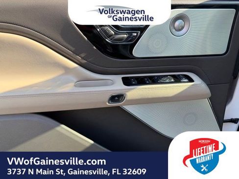 Used 2020 Lincoln Aviator Reserve w/ Equipment Group 202A image 17