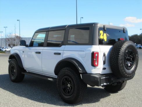 Used 2024 Ford Bronco Wildtrak image 4