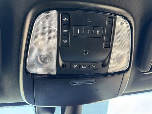 Used 2023 Dodge Durango GT image 17