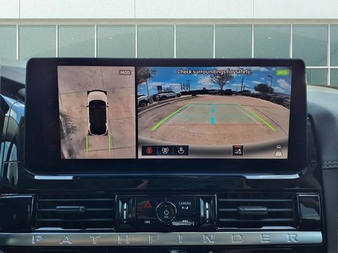 New 2026 Nissan Pathfinder Platinum w/ Lighting Package FWD image 16