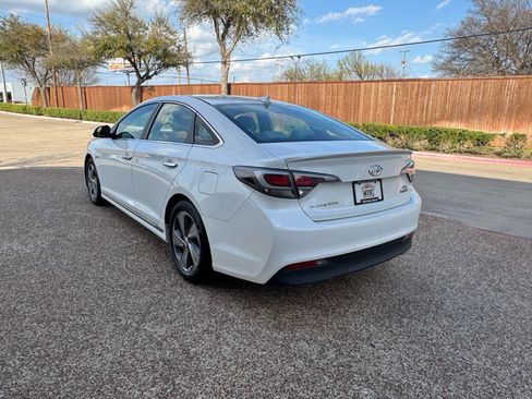 Used 2017 Hyundai Sonata Plug-In Hybrid image 10