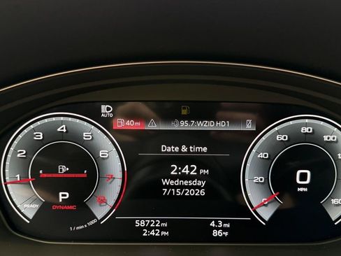 Used 2022 Audi A4 2.0T Premium Plus AWD/4WD image 46