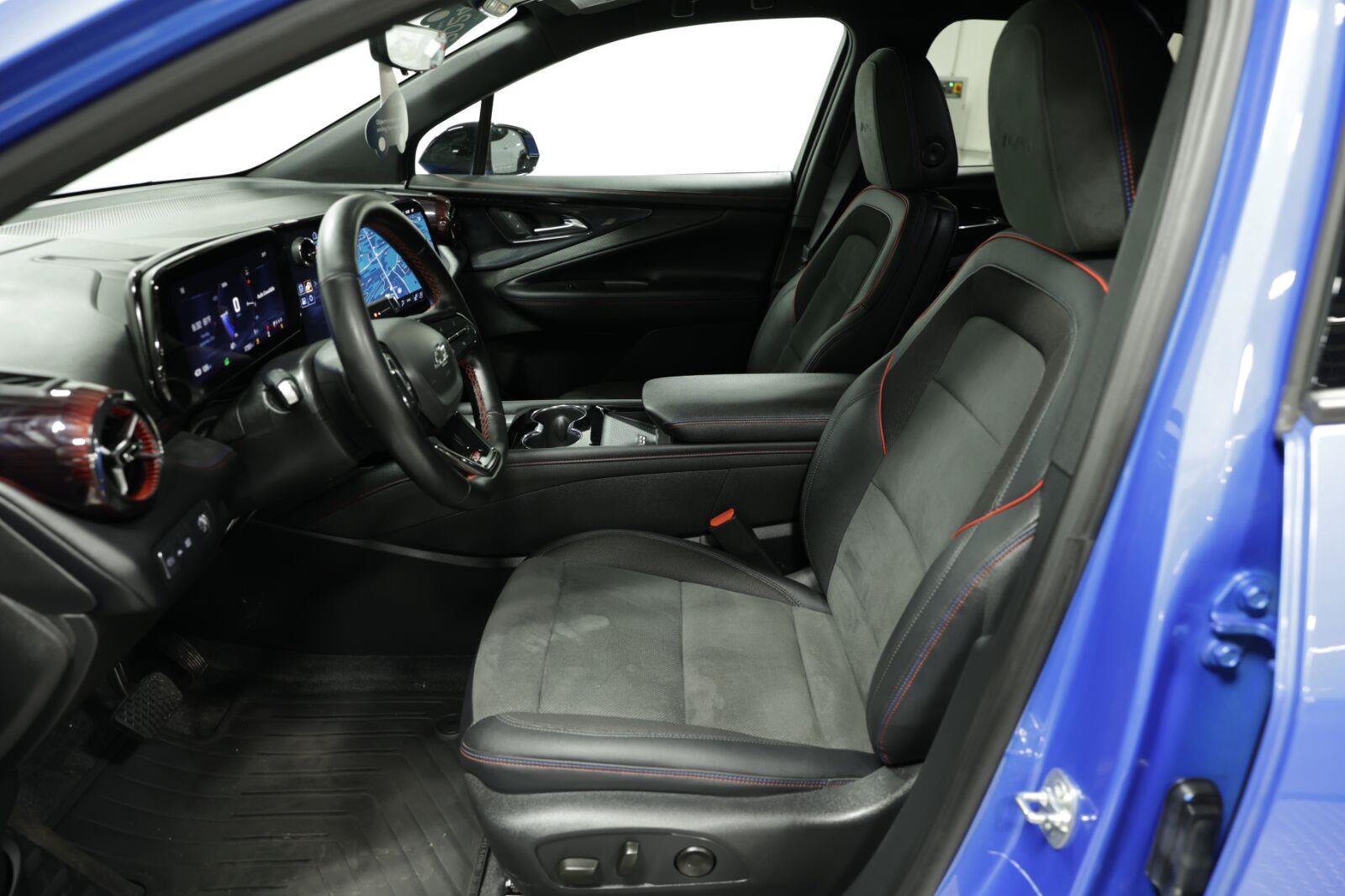 Certified 2024 Chevrolet Blazer EV RS AWD/4WD image 39