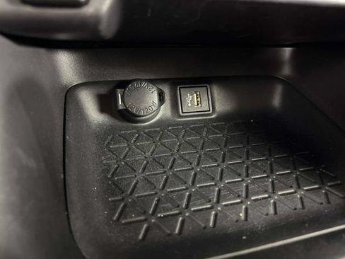 Used 2025 Toyota RAV4 LE AWD/4WD image 20