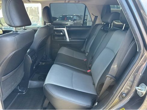 Used 2022 Toyota 4Runner SR5 Premium w/ Moonroof Package RWD image 17