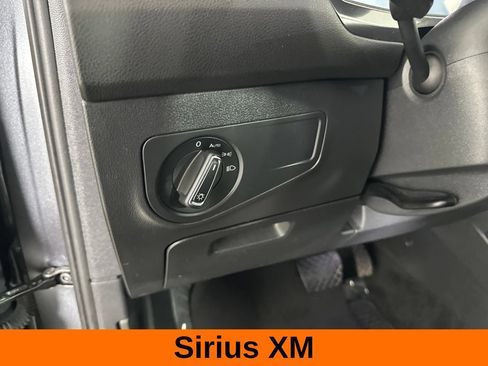 Used 2024 Volkswagen Tiguan SE w/ Panoramic Sunroof Package AWD/4WD image 14
