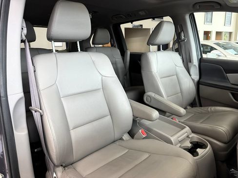Used 2015 Honda Odyssey EX-L image 18