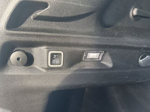 Used 2021 Jeep Grand Cherokee L Laredo image 20